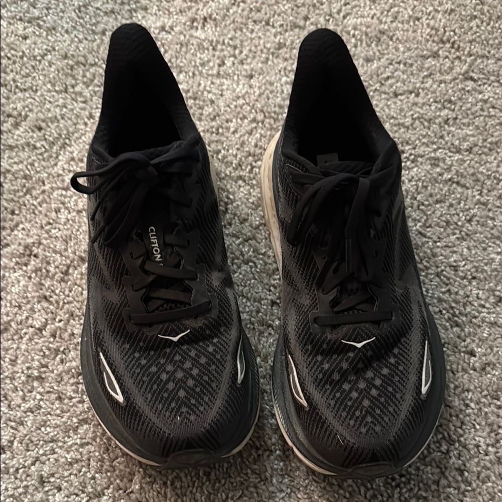 Hoka Clifton 9